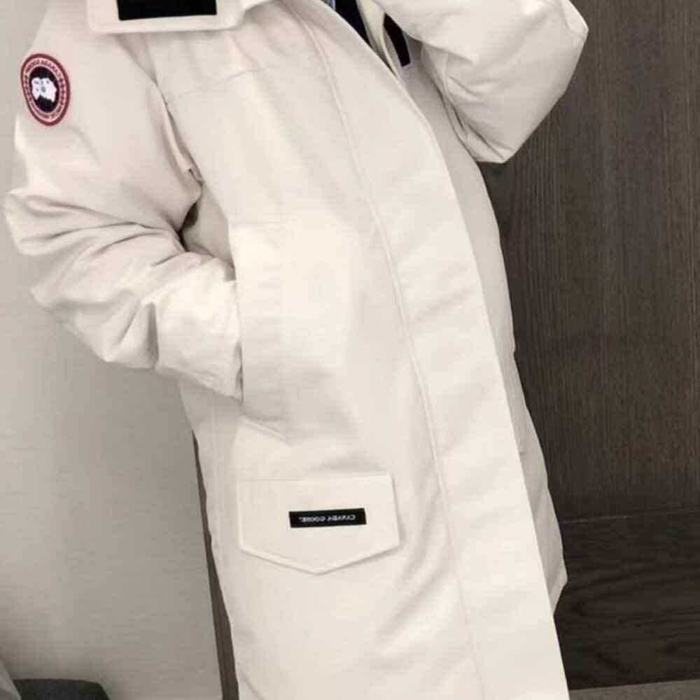 Canada Goose Women's Coat - Picture 3 of 6